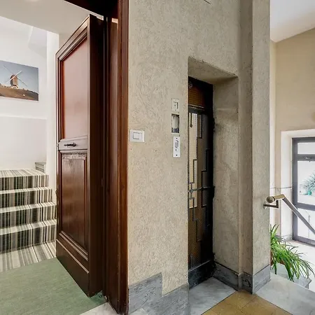 Micol'S Place, Bright Apt 2 Rooms, 2 Toilets, Near Metro, 80 Mq Apartment *