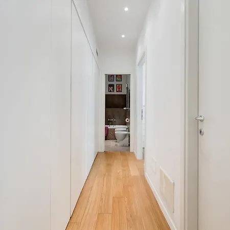 Micol'S Place, Bright Apt 2 Rooms, 2 Toilets, Near Metro, 80 Mq Apartment