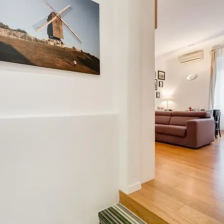 Micol'S Place, Bright Apt 2 Rooms, 2 Toilets, Near Metro, 80 Mq Apartment *