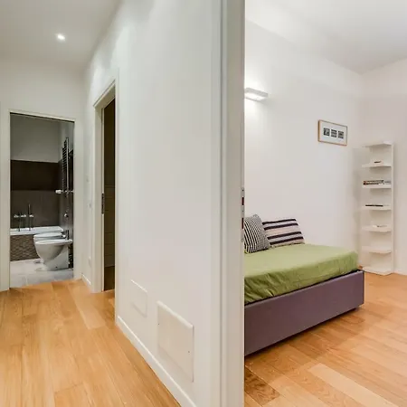 Micol'S Place, Bright Apt 2 Rooms, 2 Toilets, Near Metro, 80 Mq Rom